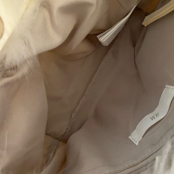 H&M Luxurious Cream Faux Fur Bag - Picture 3 of 8